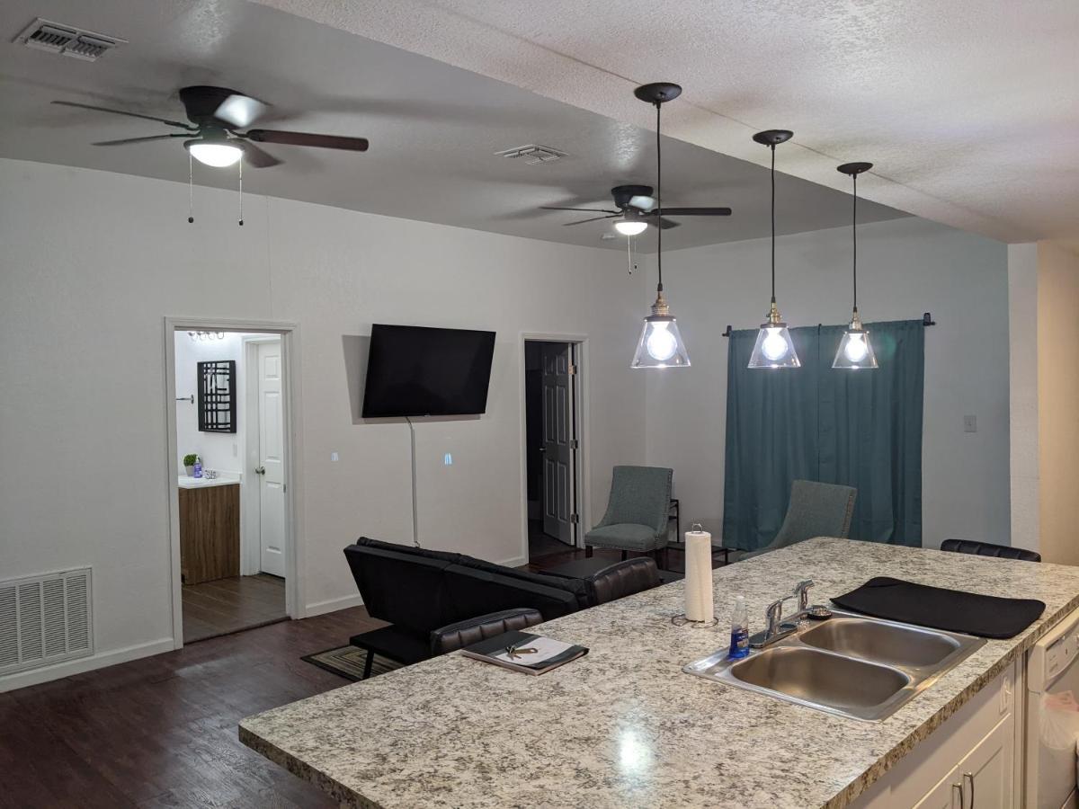 Cozy *Downtown Getaway* Villa San Antonio Exteriör bild